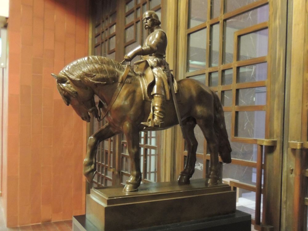 Jan Žižka z Trocnova u Národního památníku na Vítkově